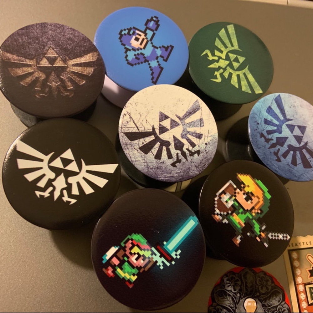 Legend of Zelda and Megaman phone grip bundle